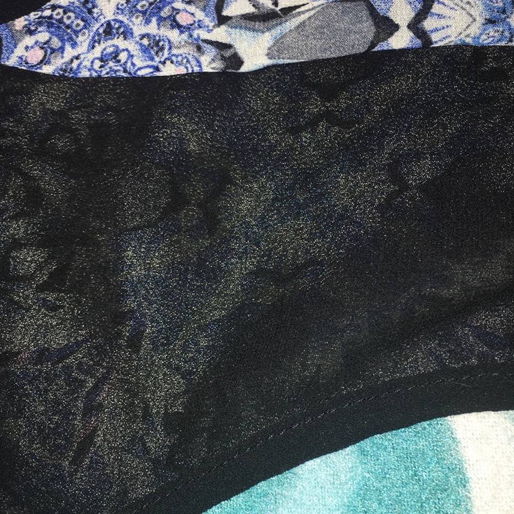 Patterned Tank top - Picture 3 of 3